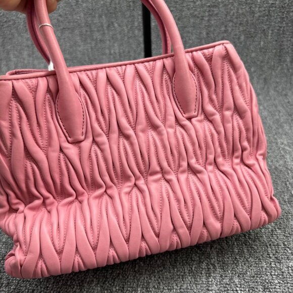 Miu Miu Leather Shoulder Bag 675-040125 - Picture 4 of 16